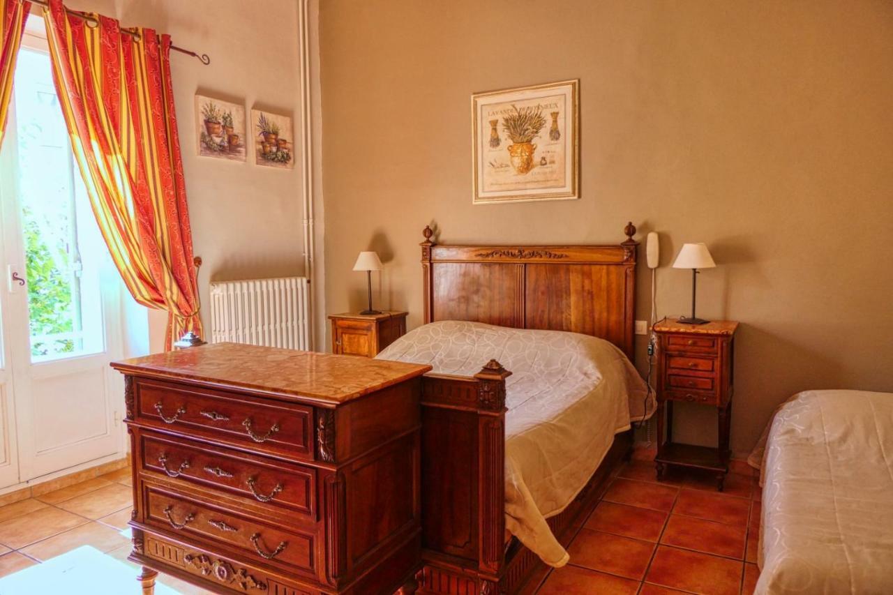 Au Saint Roch - Hotel Et Jardin Авиньон Екстериор снимка